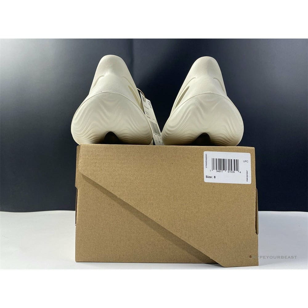 Yeezy Foam RNNR Ararat