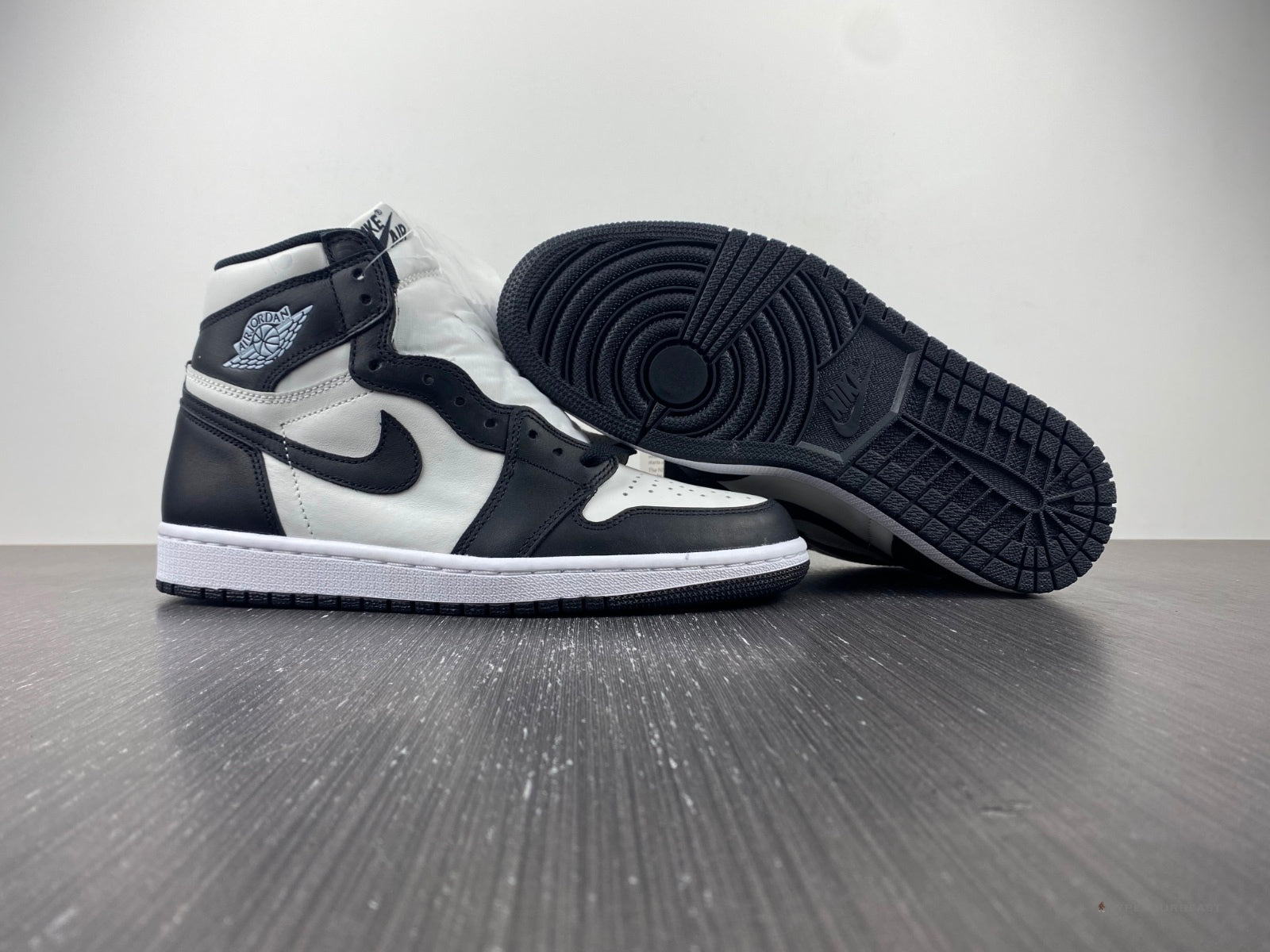 Air Jordan 1 Retro High 85 'Black White (2023)'