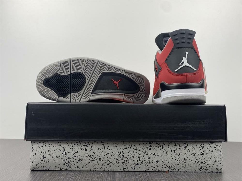 Air Jordan 4 Retro Toro Bravo