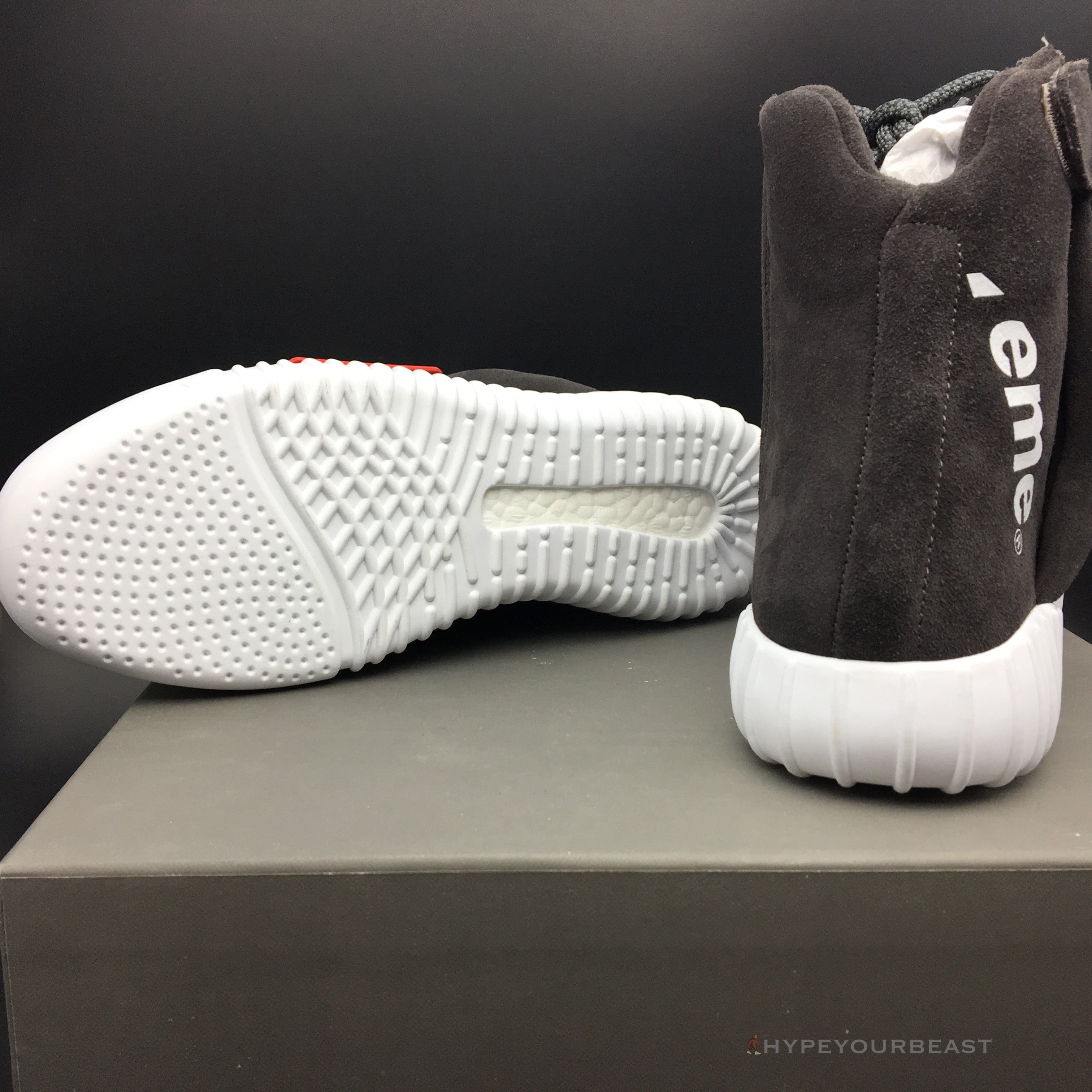 Yeezy Boost 750 Black / White / Supreme