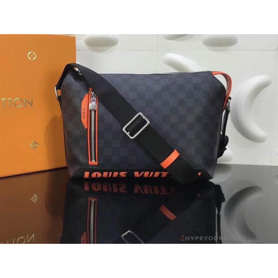 DAMIER COBALT RACE DISCOVERY MESSENGER PM