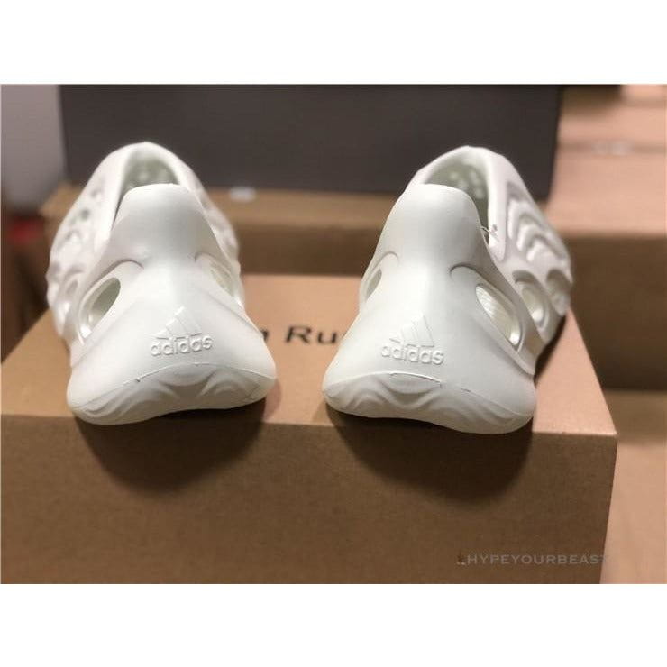 Yeezy Foam RNNR Sand White