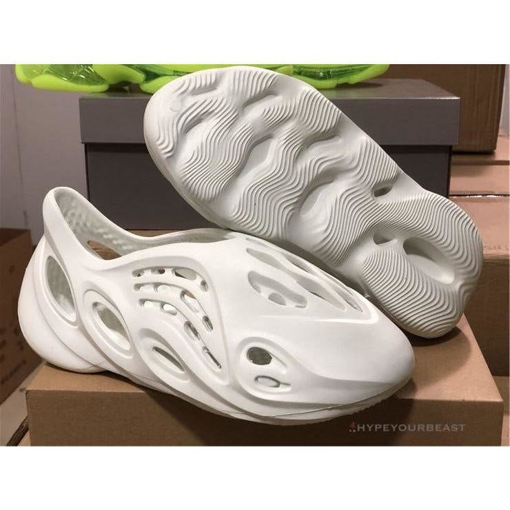 Yeezy Foam RNNR Sand White