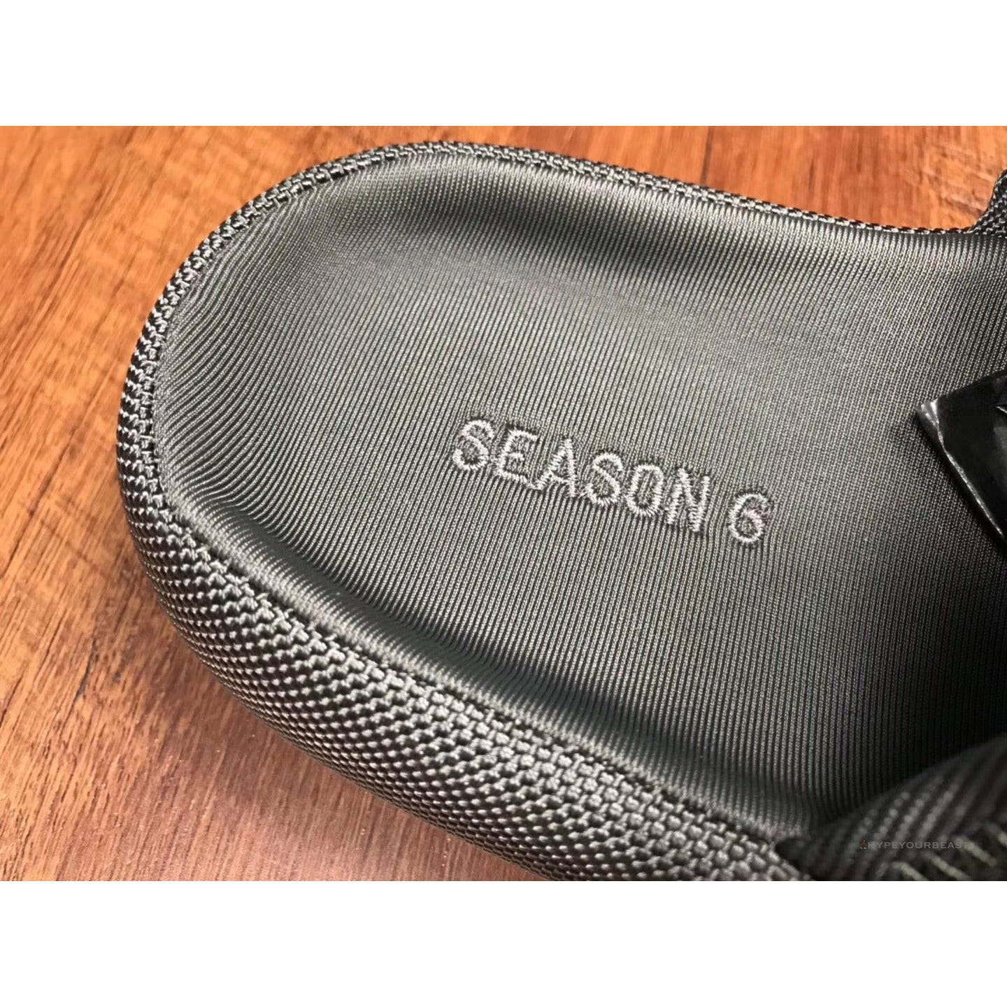 Yeezy Season 6 Slide Black