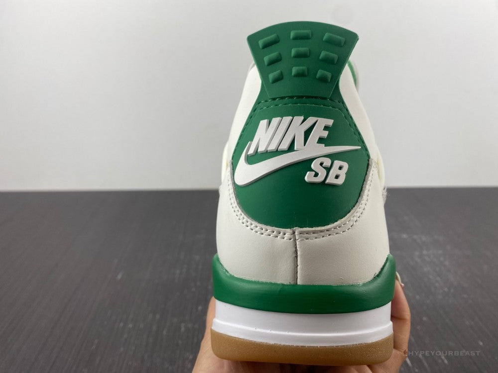 Air Jordan 4 Retro SB 'Pine Green'