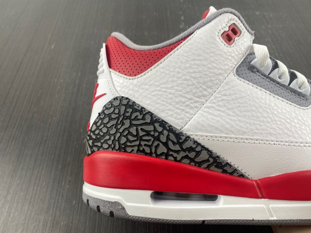 Air Jordan 3 'Fire Red'