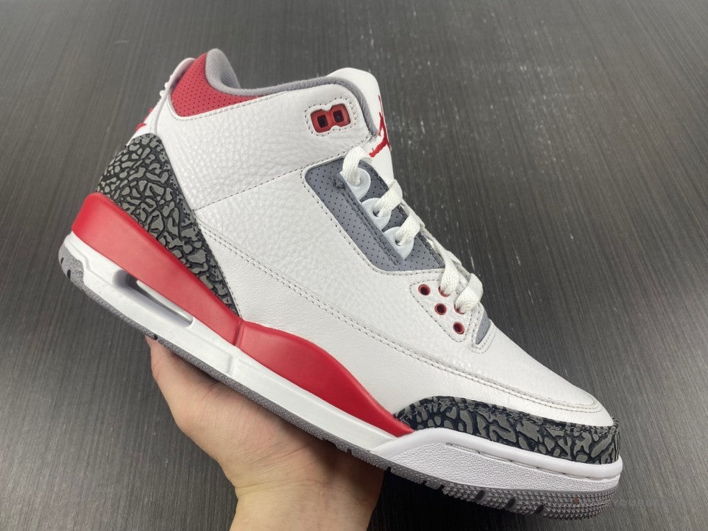 Air Jordan 3 'Fire Red'