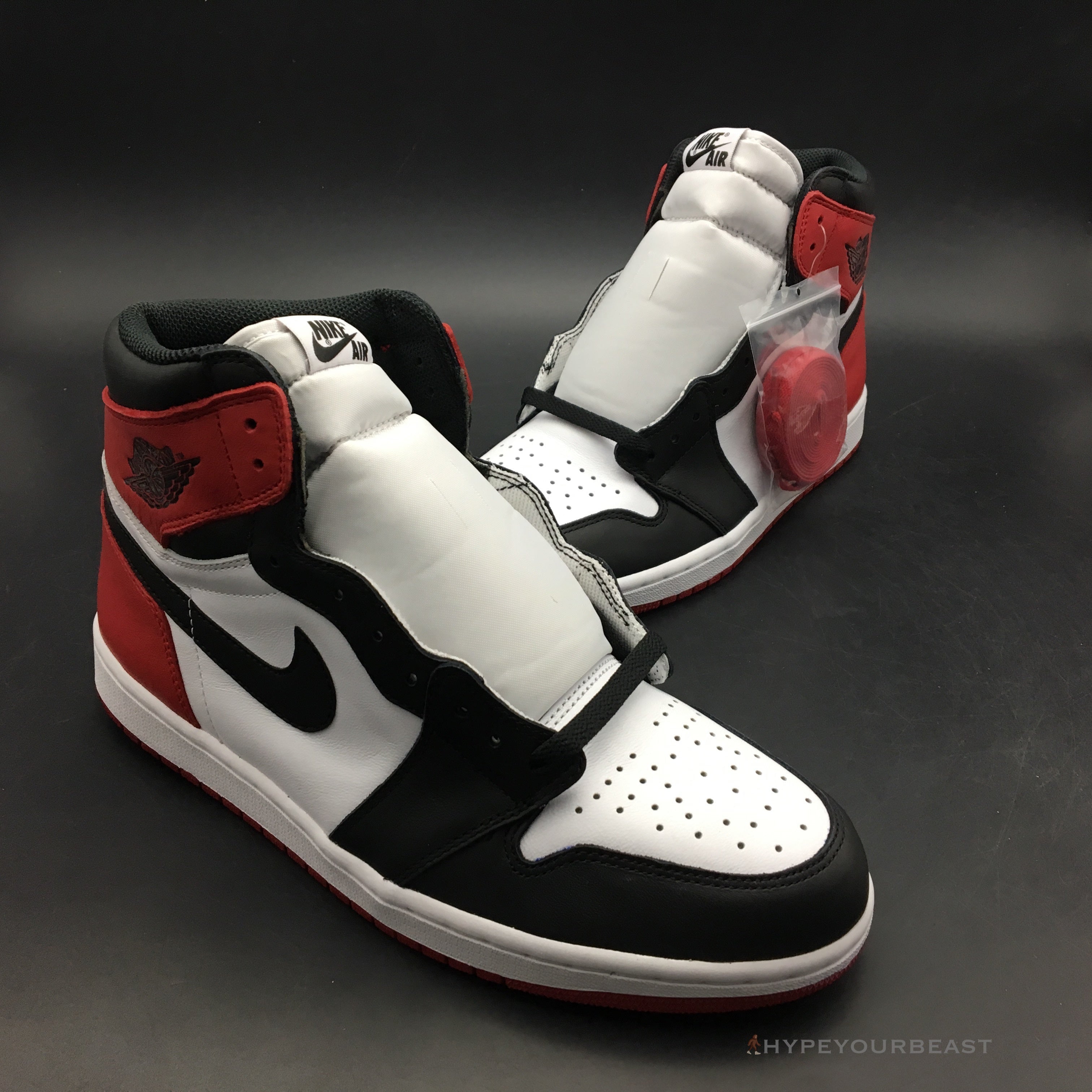 Air Jordan 1 High 'Satin Black Toe'