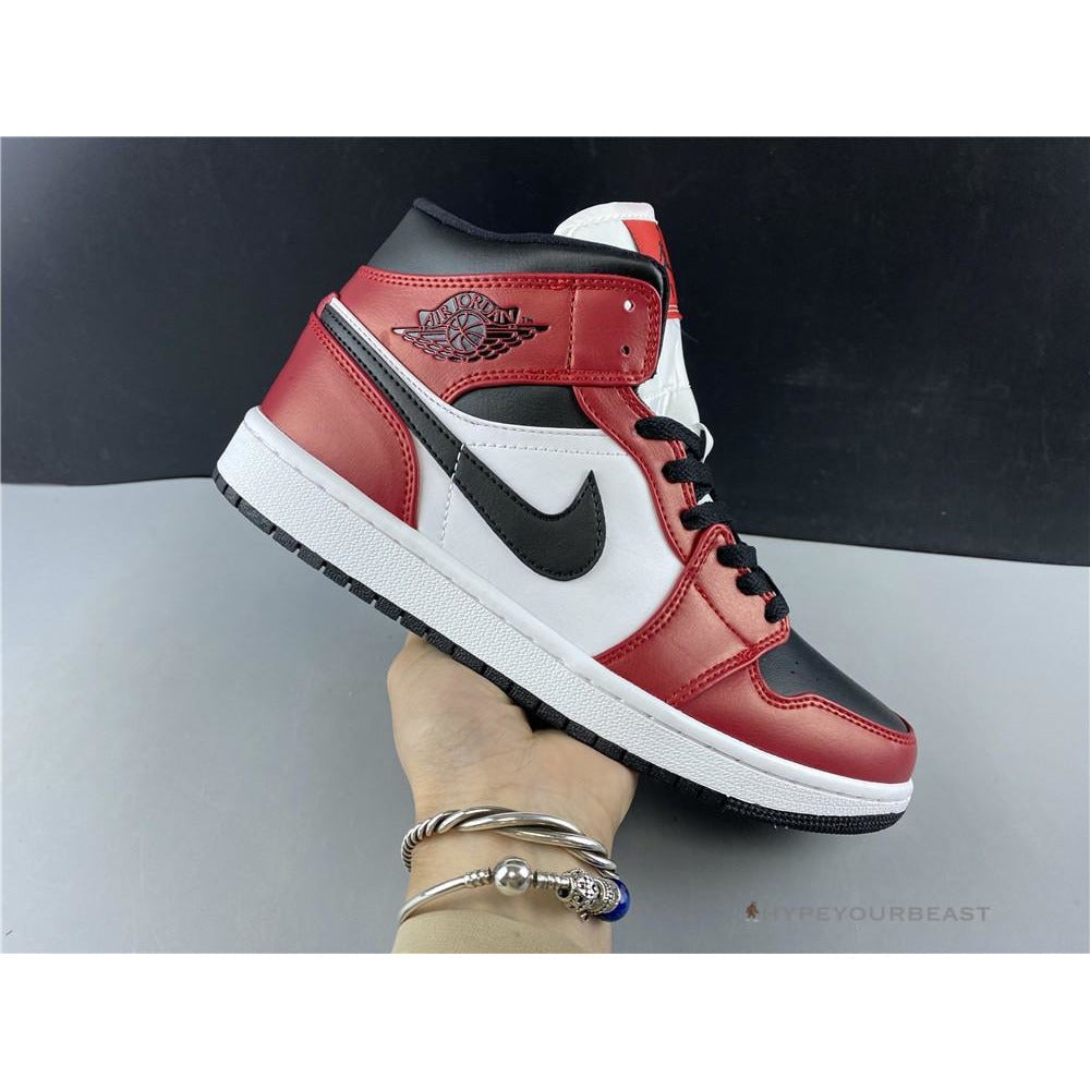 Air Jordan 1 Mid 'Chicago'