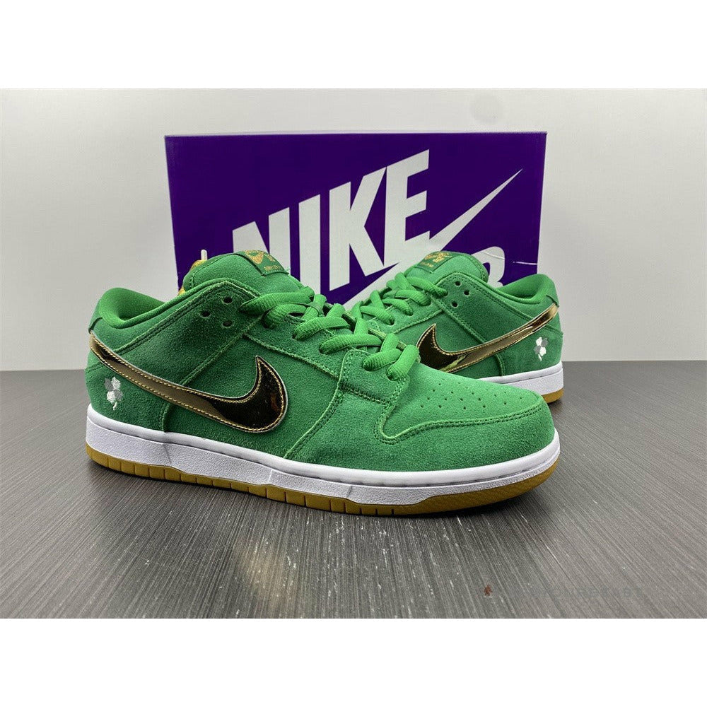 Nike Dunk Low 'Lucky Green'