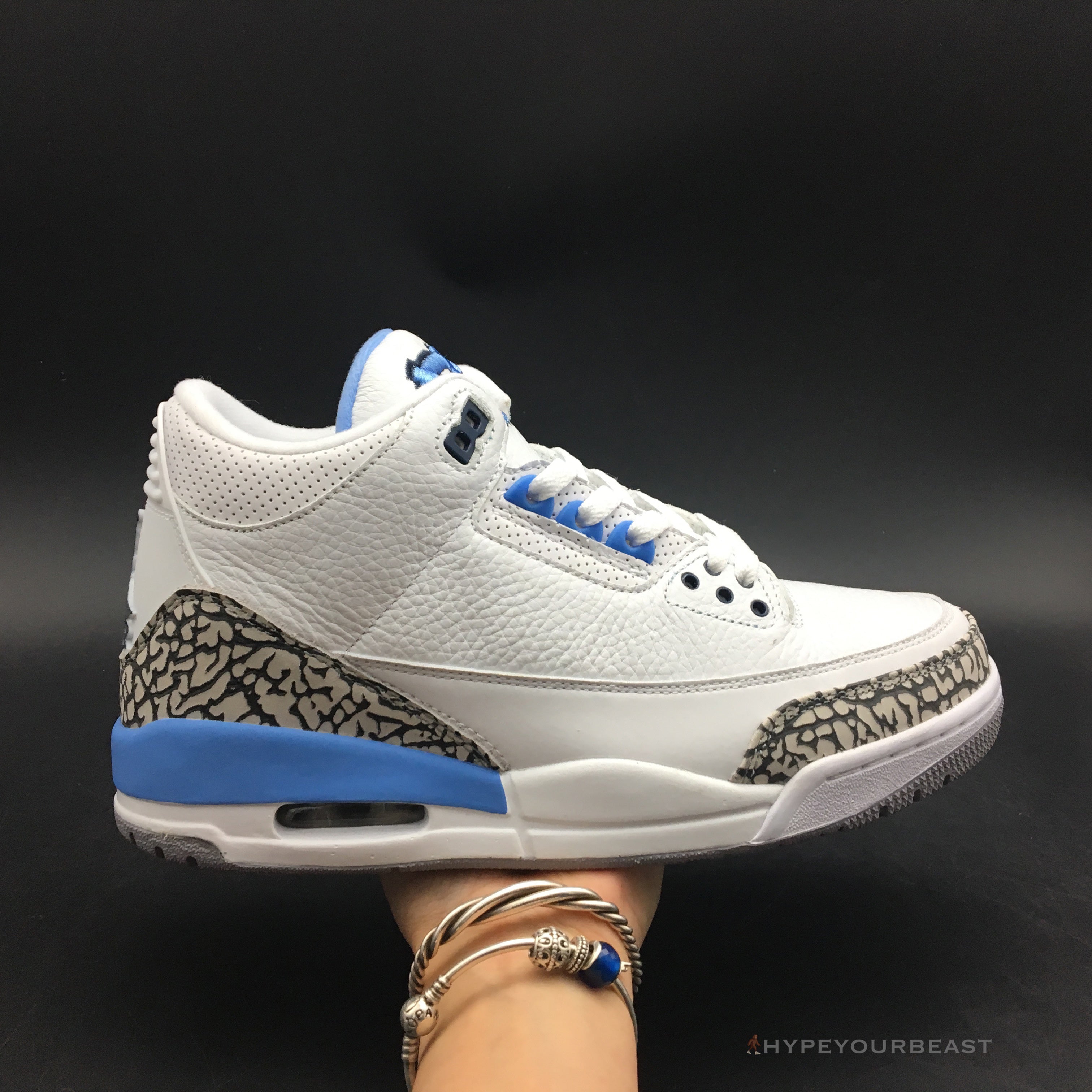 Air Jordan 3 Retro UNC (2020)