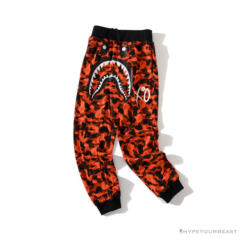 BAPE x XO Co-Branded Camouflage Pants 'RED'