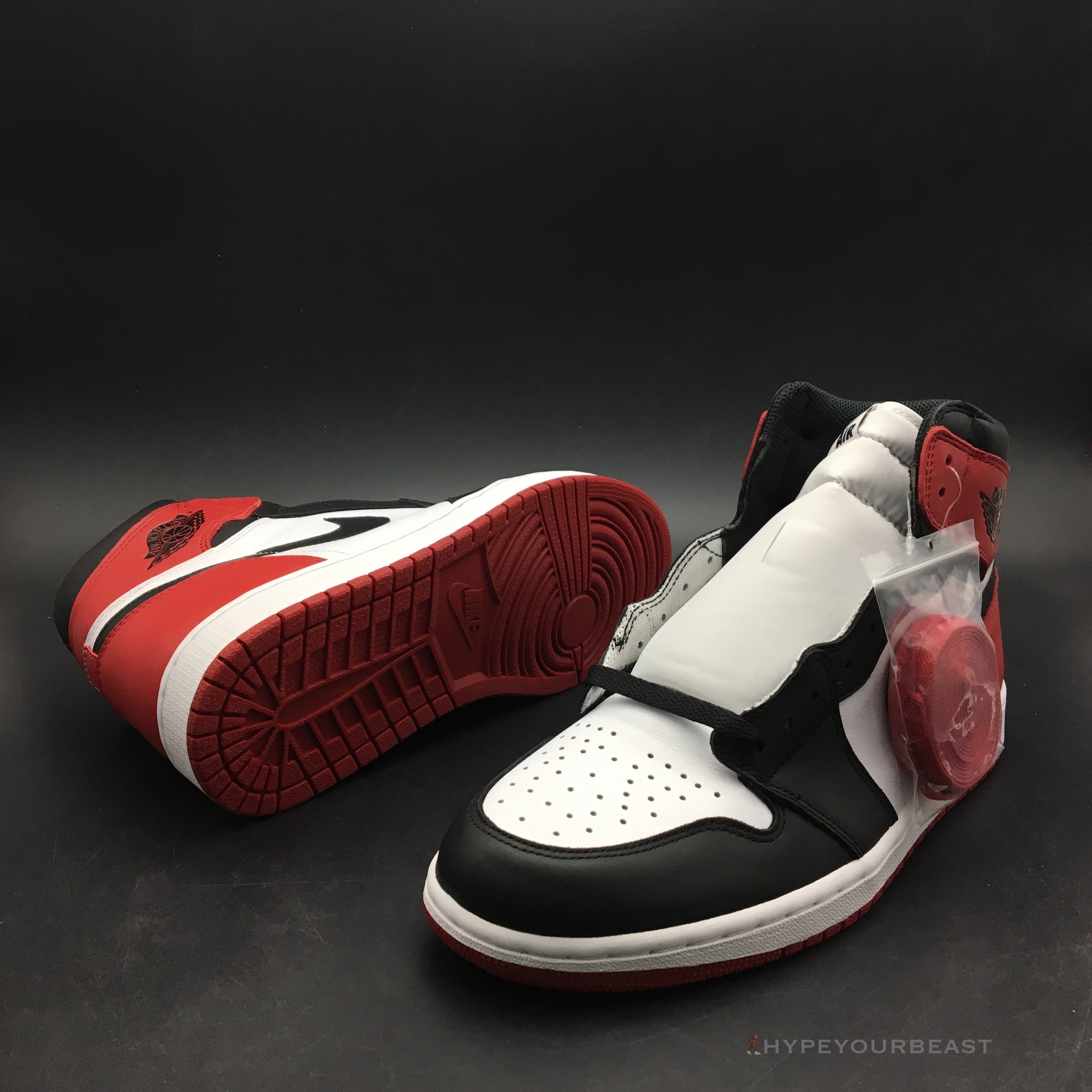 Air Jordan 1 High 'Satin Black Toe'