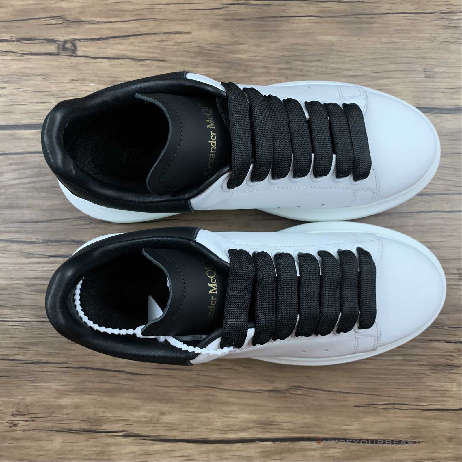 Alexander McQueen White / Black / Black