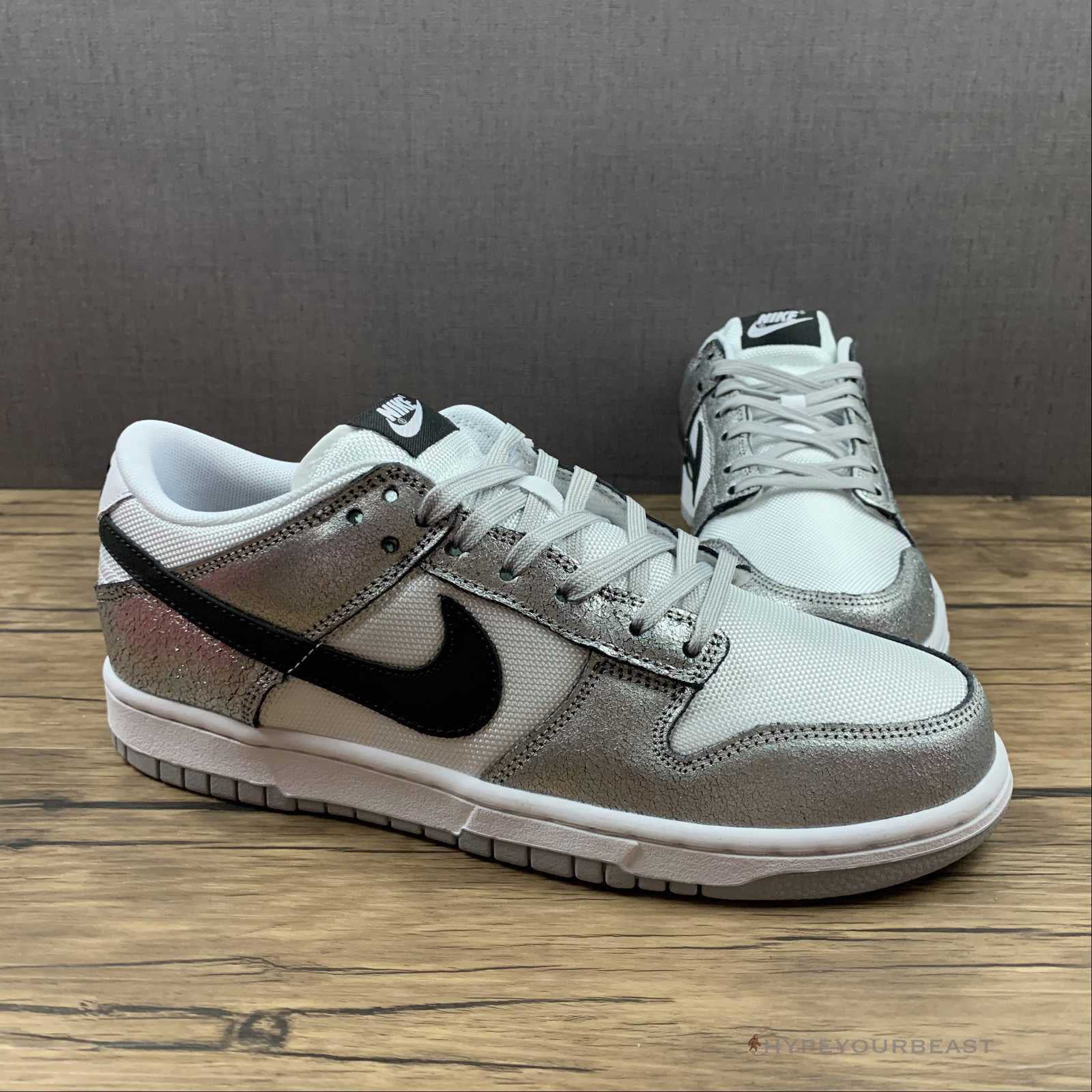 Nike Dunk Low Cracked Leather Silver