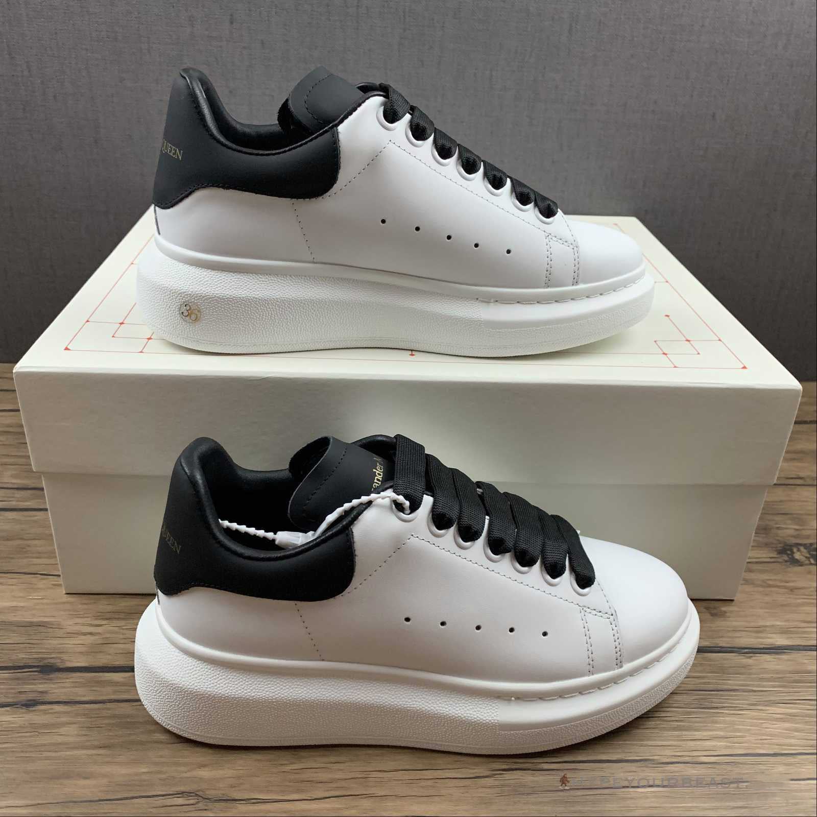 Alexander McQueen White / Black / Black