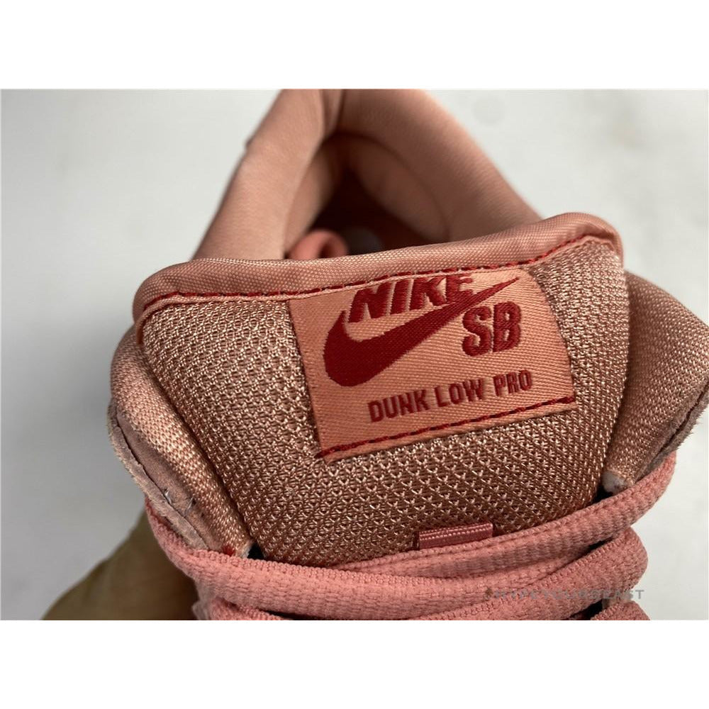 Nike SB Dunk Low Pink Pig