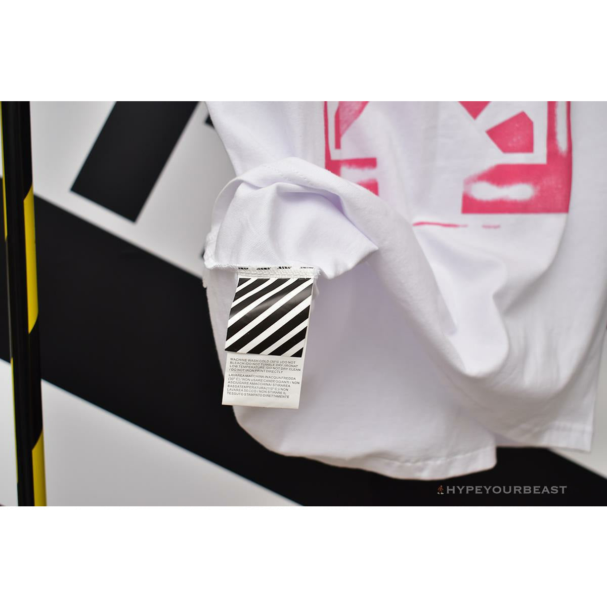 OFF-WHITE 99 Pink Arrow Tee Shirt 'WHITE'