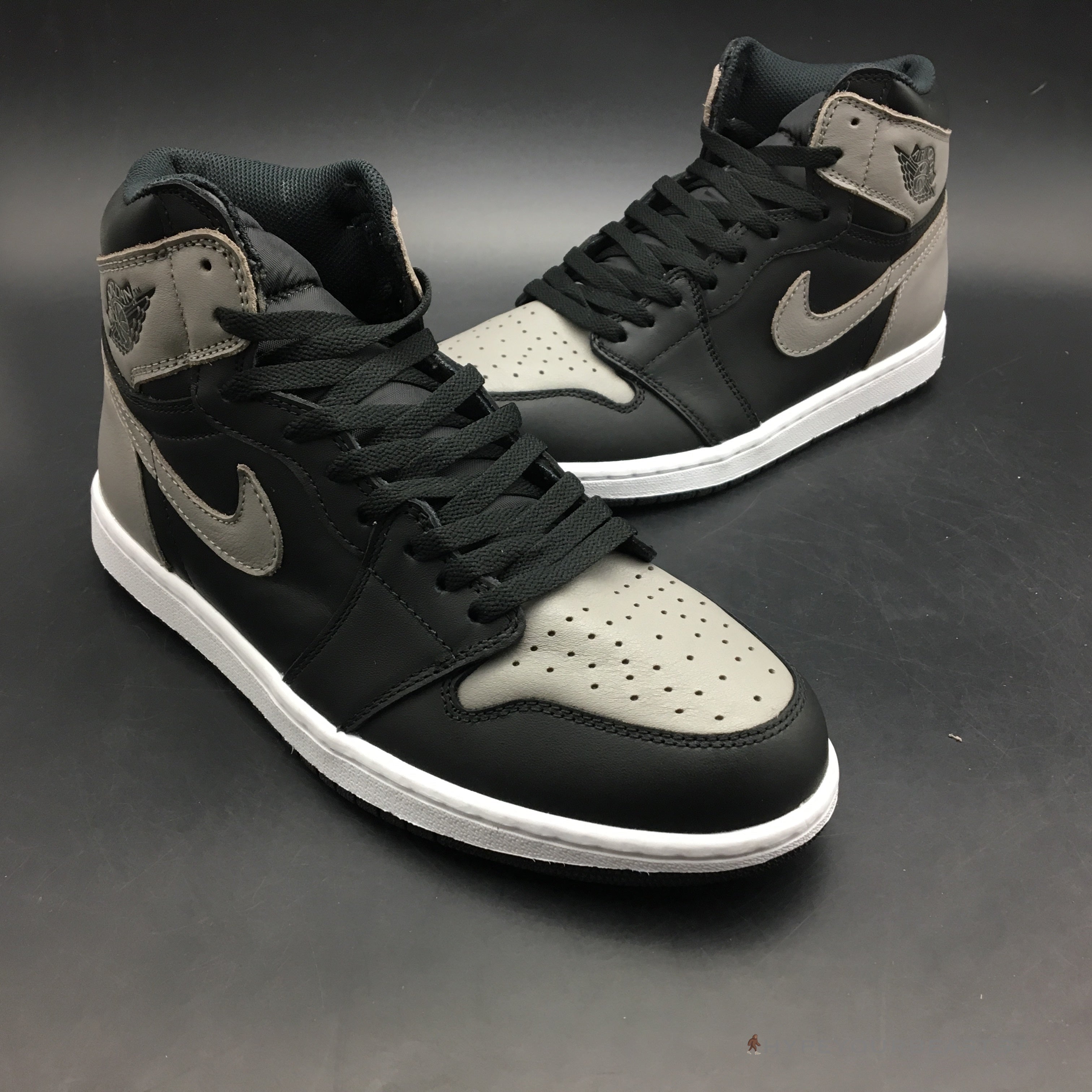 Air Jordan 1 Retro High OG 'Shadow'