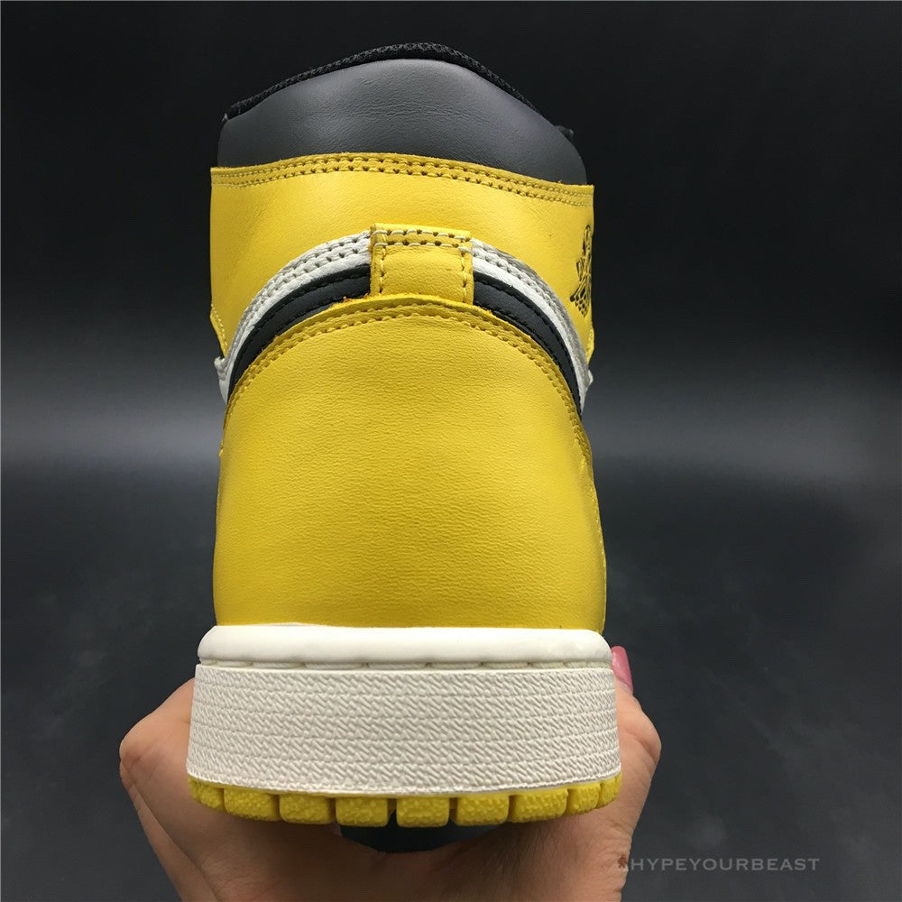 Air Jordan 1 Mid 'Yellow Toe'