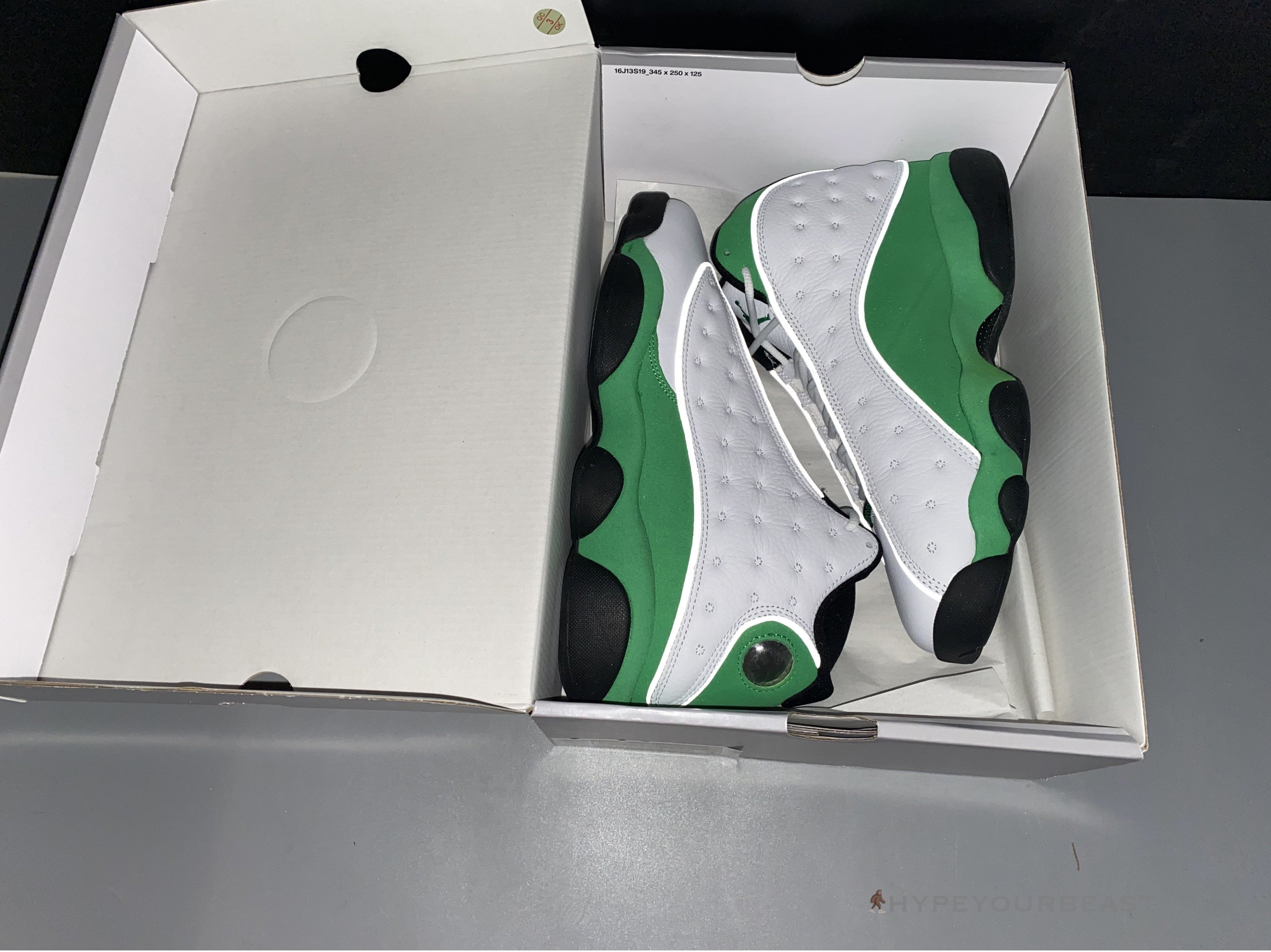 Air Jordan 13 'Lucky Green'