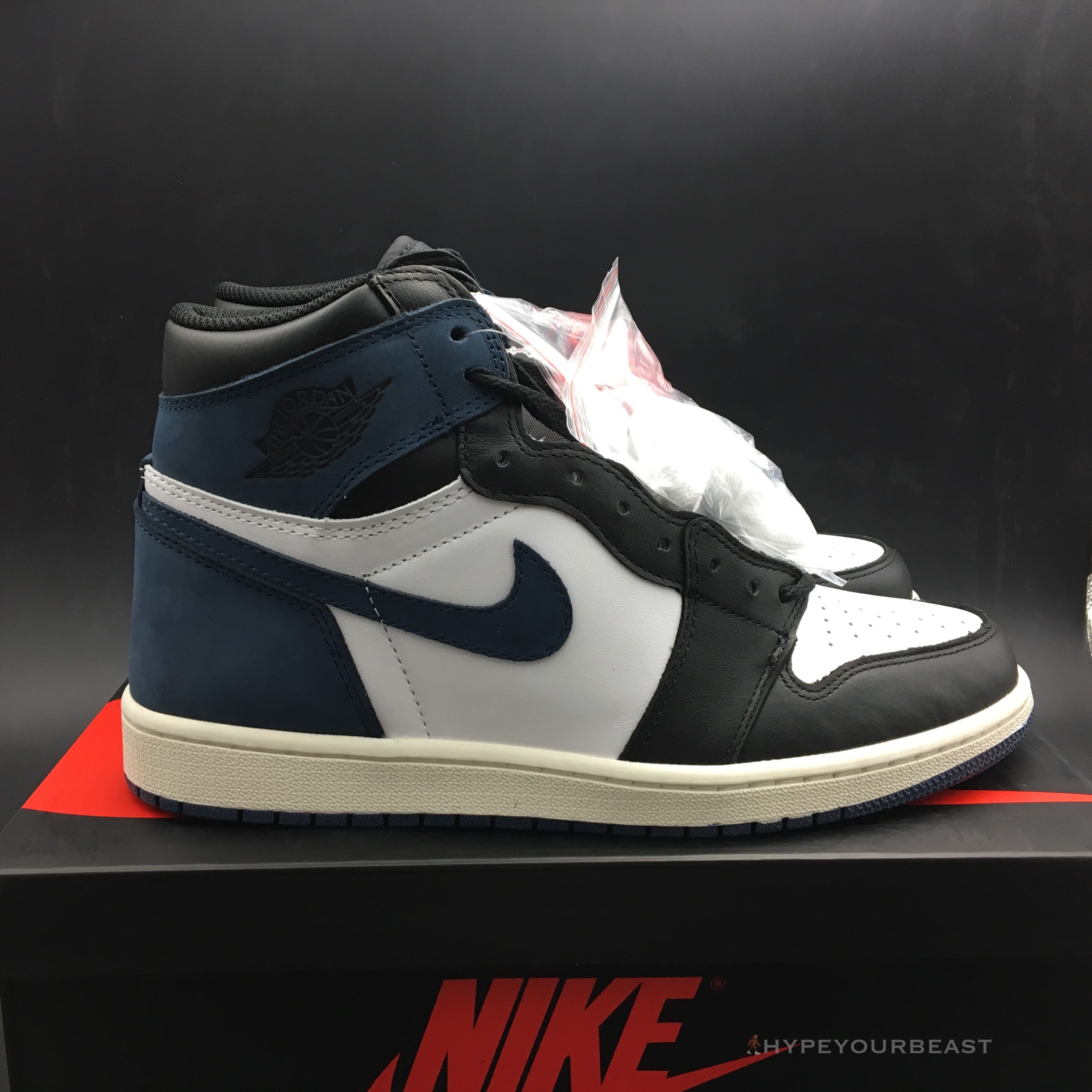 Air Jordan 1 Retro High OG Blue Moon