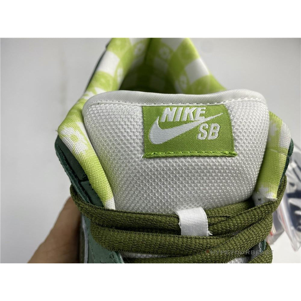 Nike SB Dunk Low 'Green Lobster'