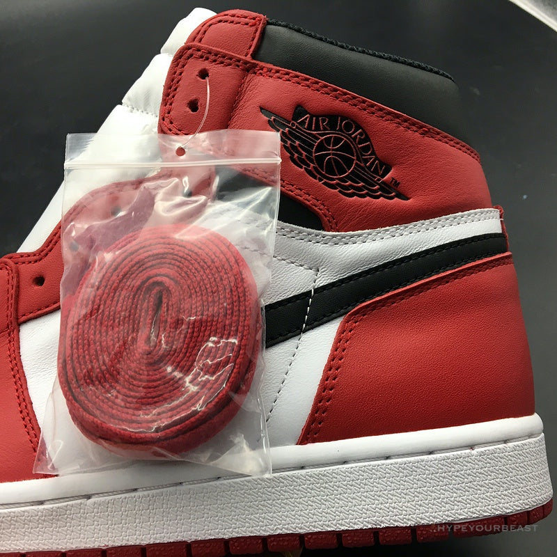 Air Jordan 1 Retro High OG 'Chicago'