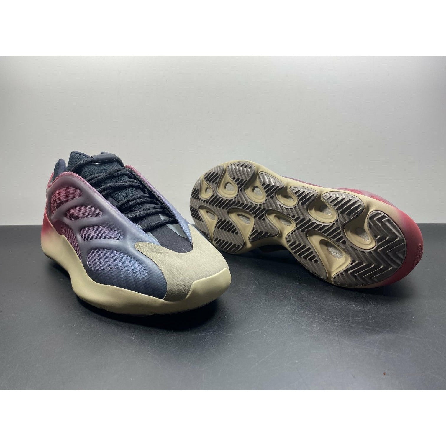 Adidas Yeezy 700 V3 'Fade Carbon'