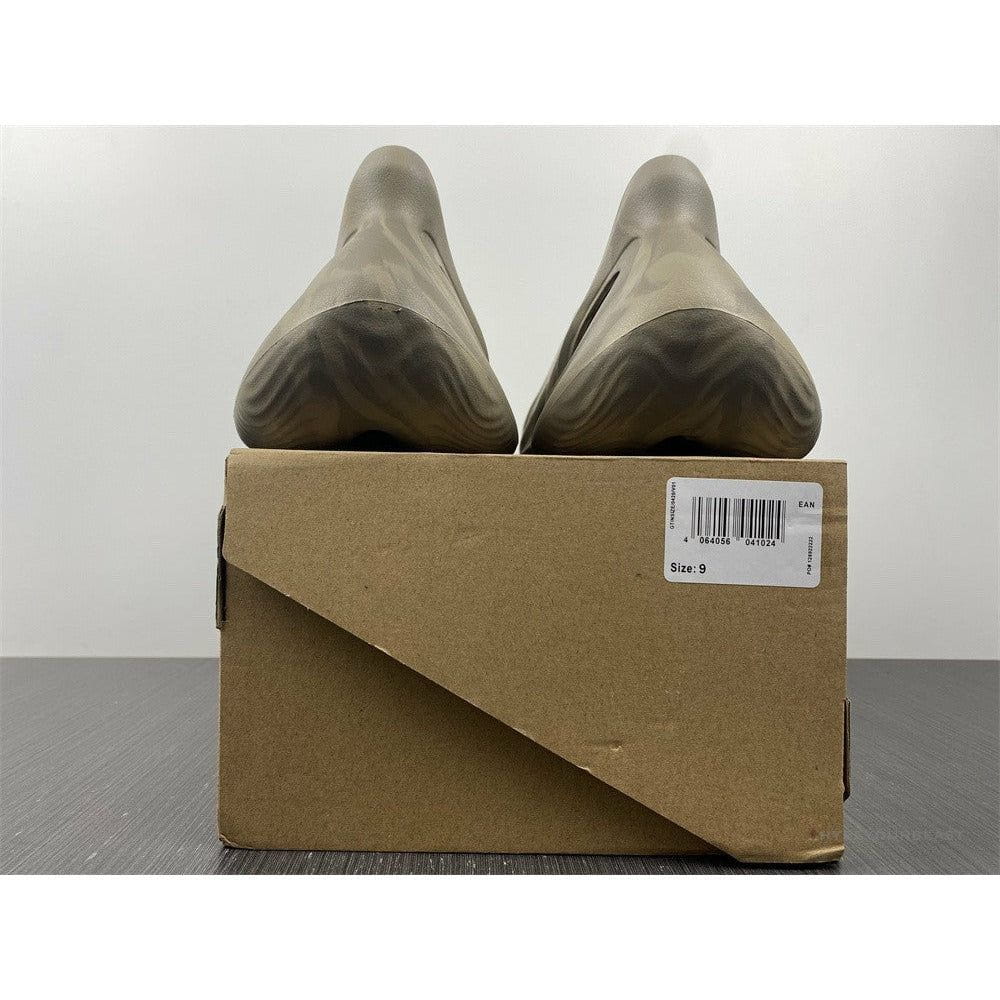 Yeezy Foam RNNR Stone Sage