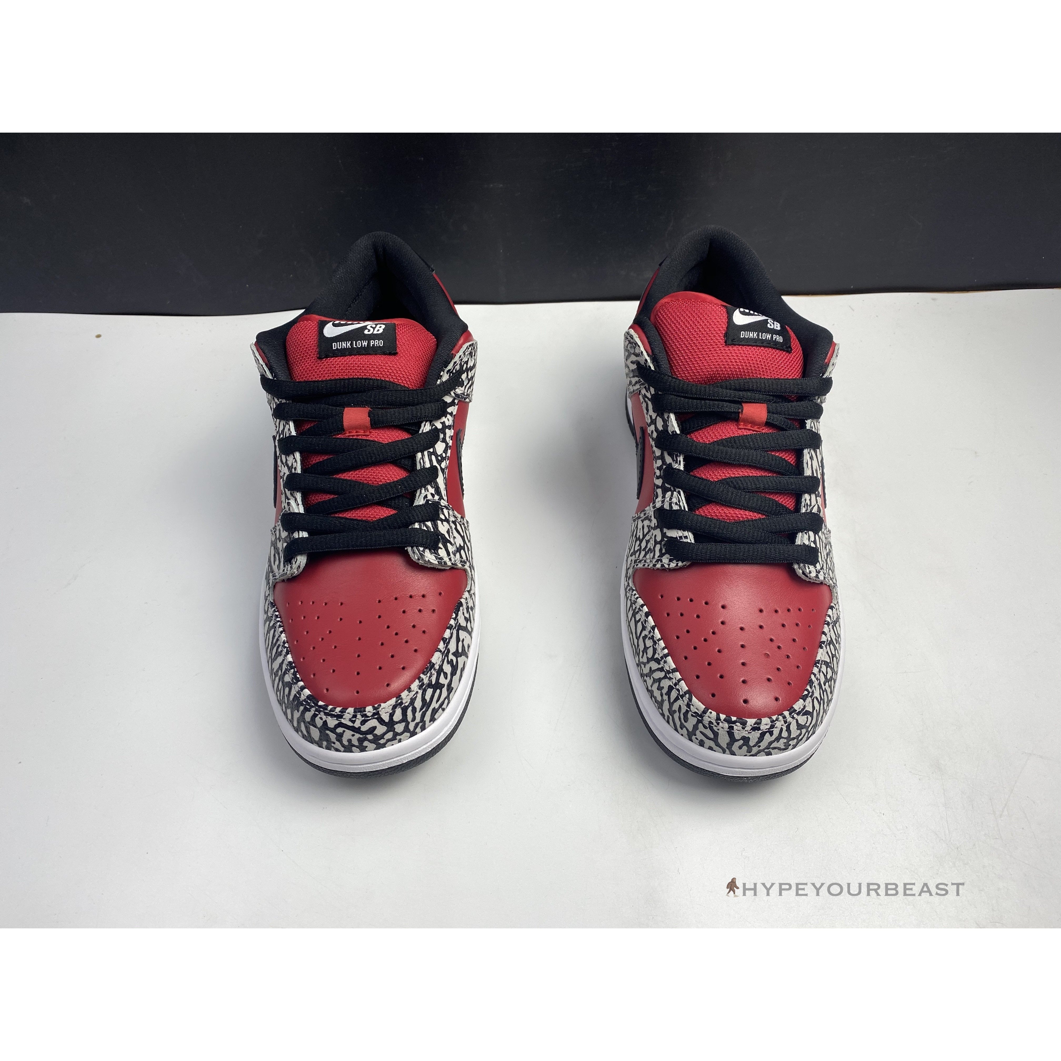 Supreme X Nike SB Dunk Low Red Cement