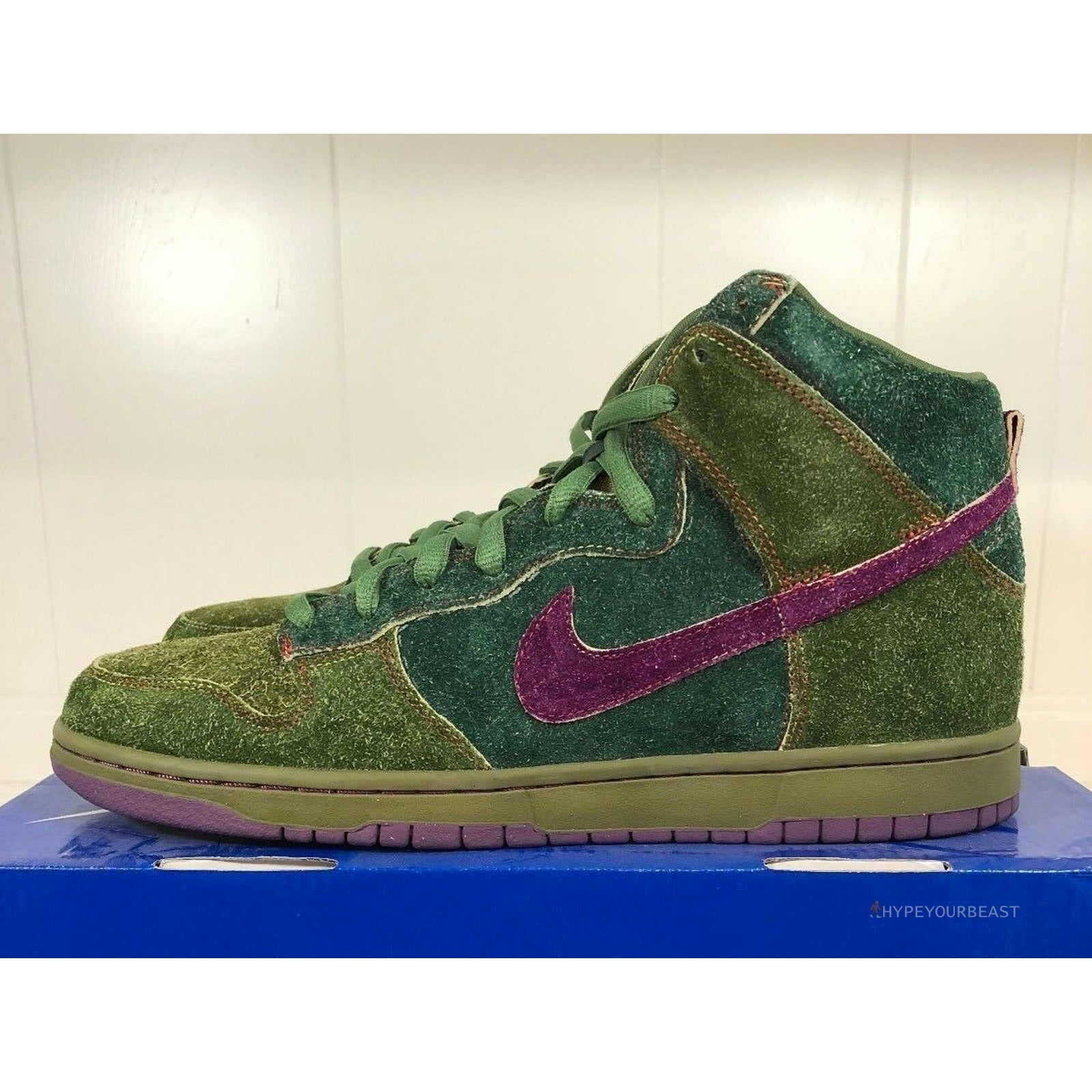 Nike SB Dunk High Skunk 420