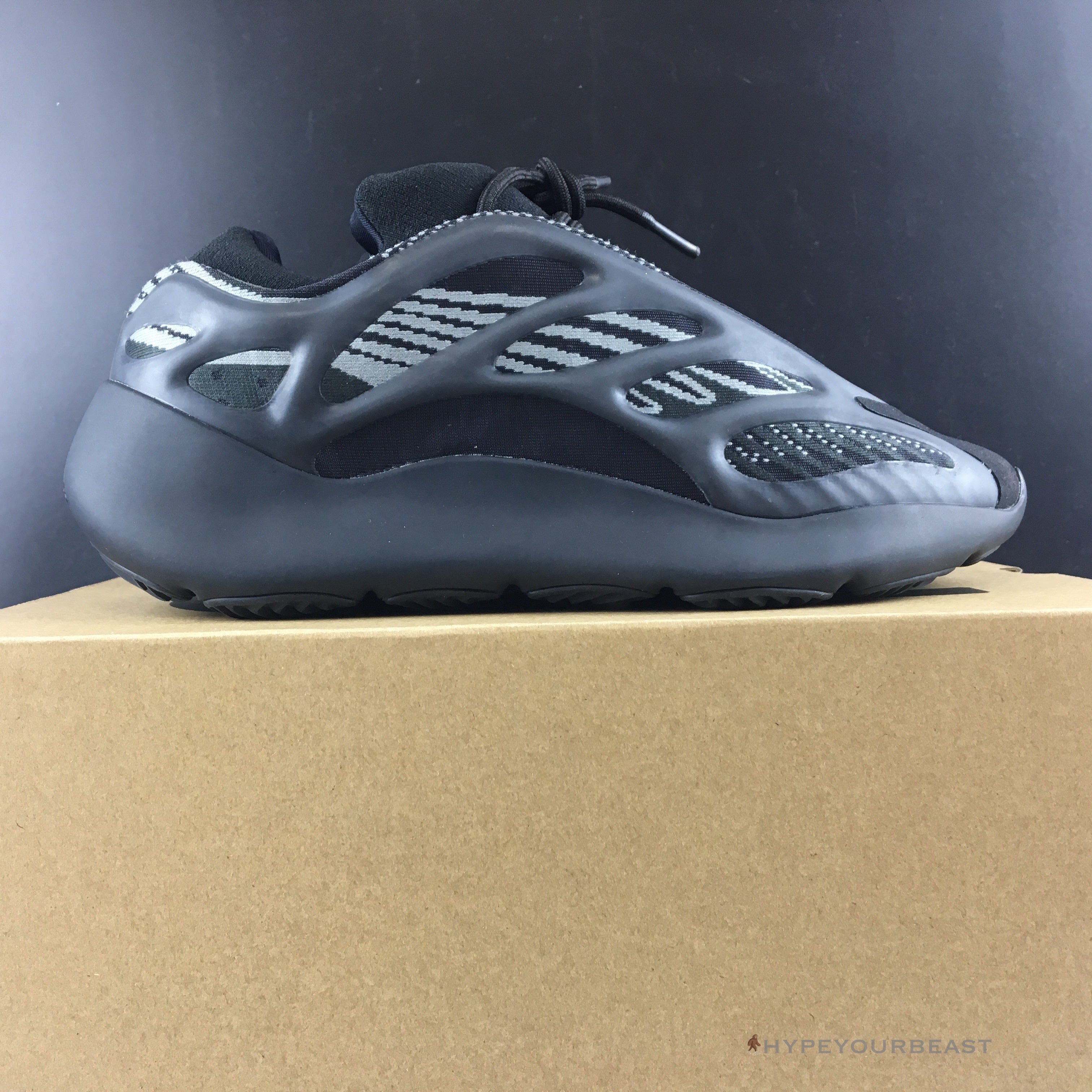 Adidas Yeezy 700 V3  'Alvah'