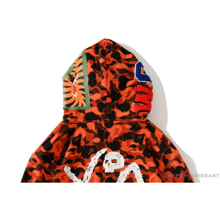 BAPE x XO Co-Branded Camouflage Hoodie 'RED'