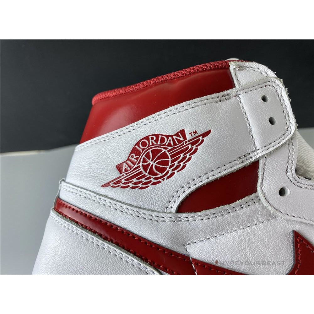 Air Jordan 1 Retro 'Metallic Red'