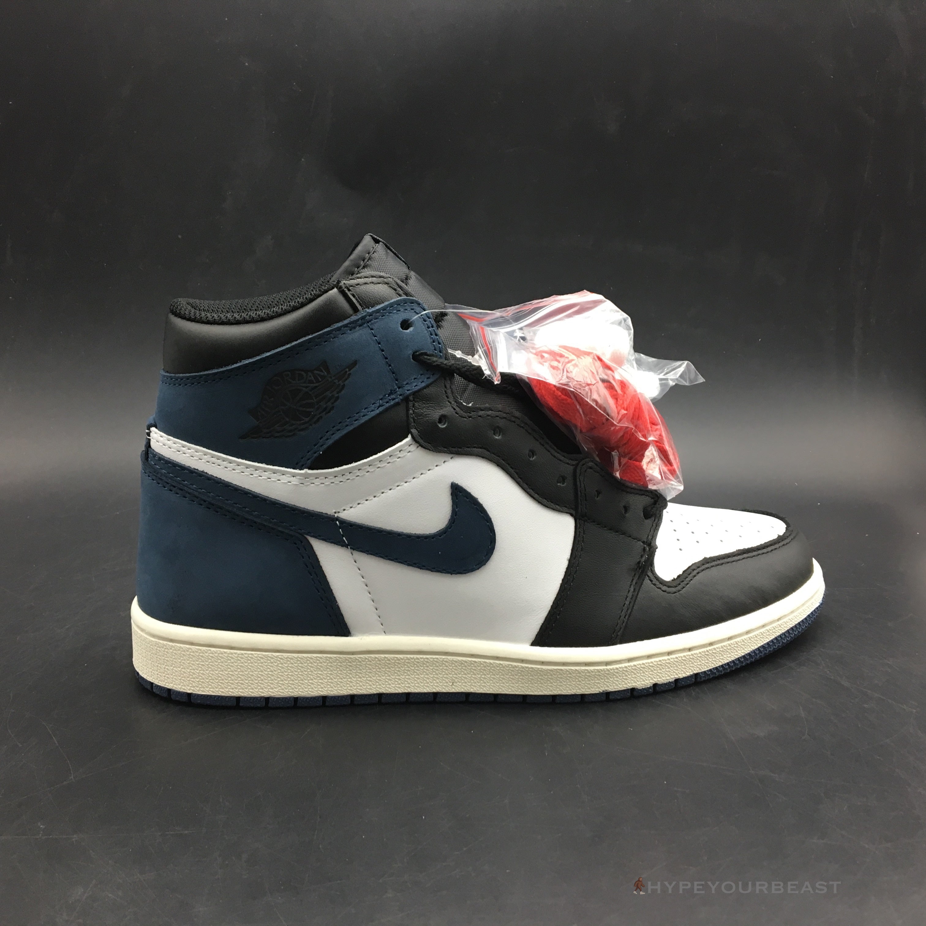 Air Jordan 1 Retro High OG Blue Moon